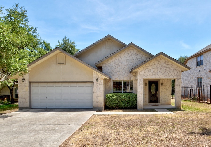 8 Pebblebrook Lane, Wimberley, TX 78676, Presented by Angel Laughlin